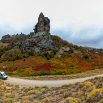 G37A0569 Panorama 24/04/2019 - En quittant le Lac Meliquina (oui, encore un !), la Nature offre sa belle parure d'automne. Et cela est tant mieux car ensuite changement de décor...